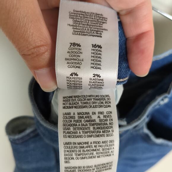 MOTHER Classic Blue Cropped Jeans - Picture 7 of 7